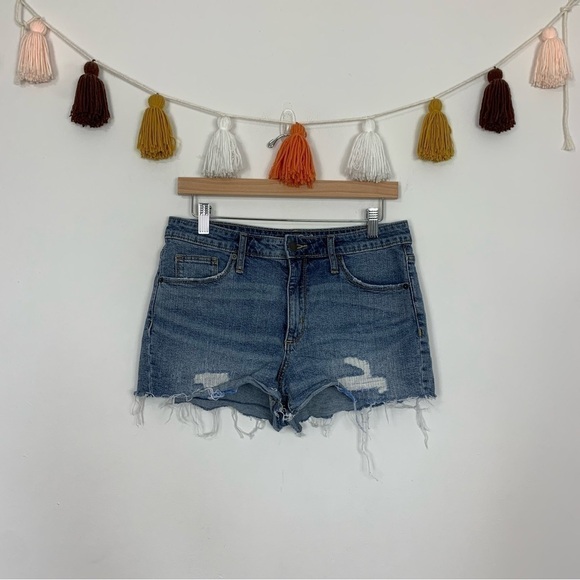 Universal Thread High Rise Shortie Jean Shorts Medium Wash Size 10 - Picture 1 of 8